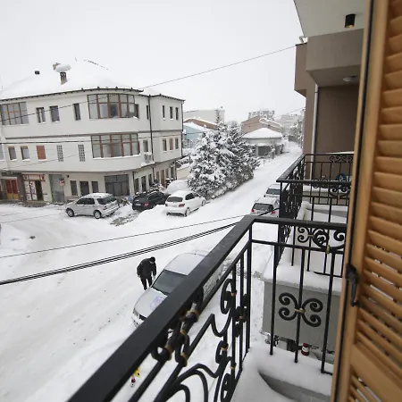 Tres Belle * Korça