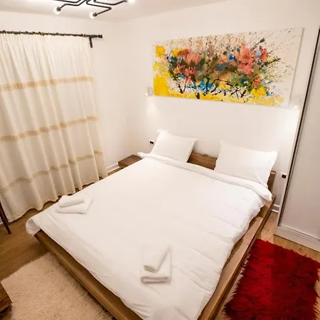 Tres Belle Hotel *