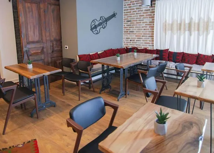 Tres Belle Hotel Korce