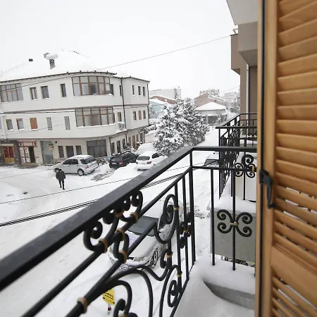 Hotell Tres Belle Korça